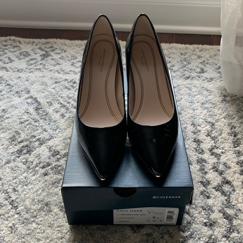 Black patent Cole haan pumps size 9B